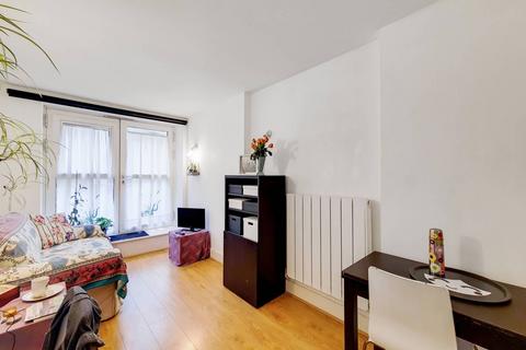 1 bedroom flat to rent, Cadogan Road, Woolwich, London, SE18