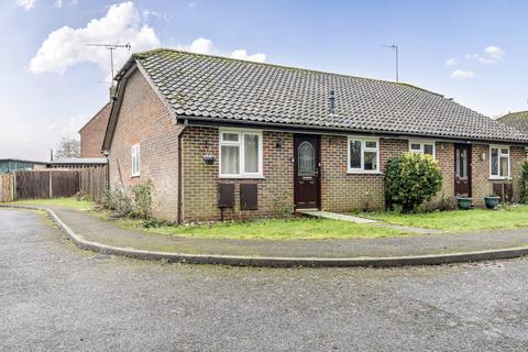 2 bedroom bungalow for sale, Ravelin Close, Crondall, Farnham, GU10