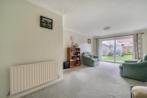 2 bedroom bungalow for sale, Ravelin Close, Crondall, Farnham, GU10