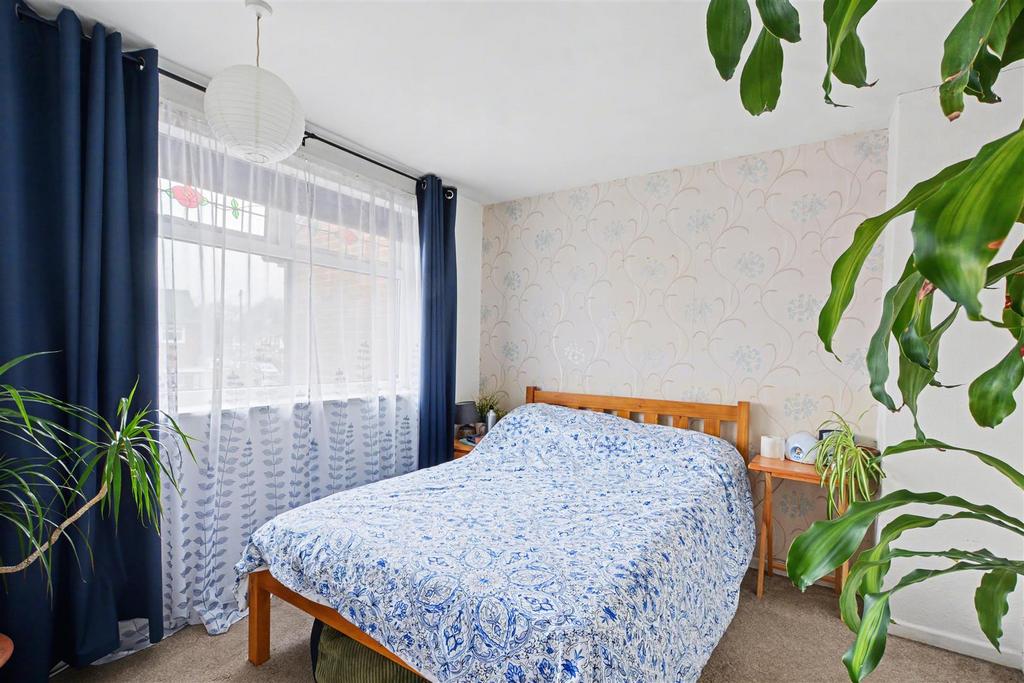 Bedroom 1 1.jpeg