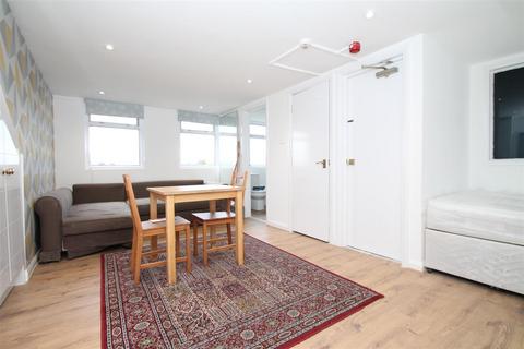 undefined, Park Avenue, London N13