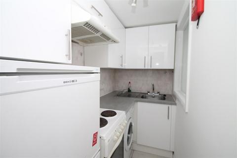 undefined, Park Avenue, London N13