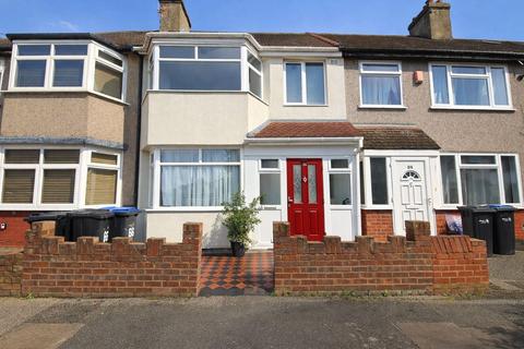 3 bedroom terraced house to rent, Lion Road, Edmonton, N9