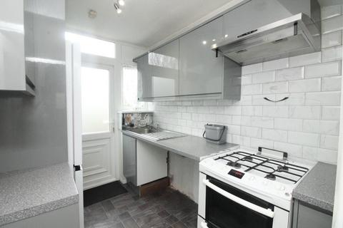 3 bedroom terraced house to rent, Lion Road, Edmonton, N9