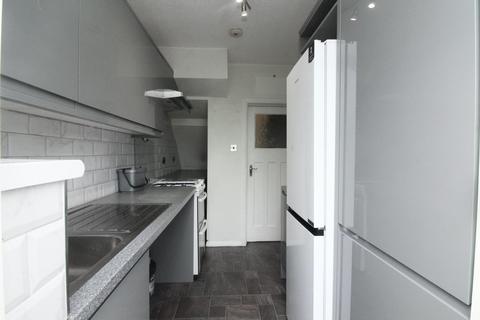 3 bedroom terraced house to rent, Lion Road, Edmonton, N9