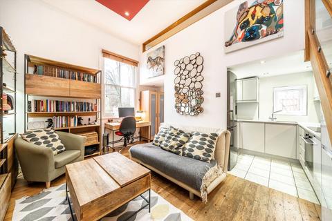 undefined, Rosslyn Road, East Twickenham TW1