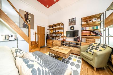 undefined, Rosslyn Road, East Twickenham TW1
