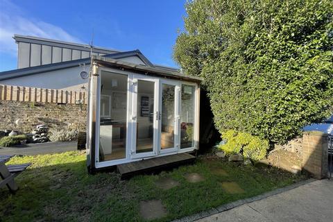 3 bedroom semi-detached bungalow for sale, Ham Close, Worthing BN11