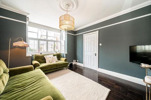 undefined, Elmgrove Road, Weybridge KT13