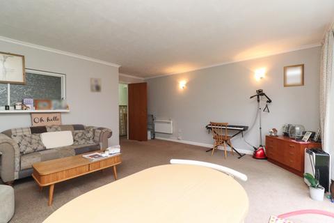 2 bedroom flat for sale, Alpha Road, Birchington, Kent, CT7