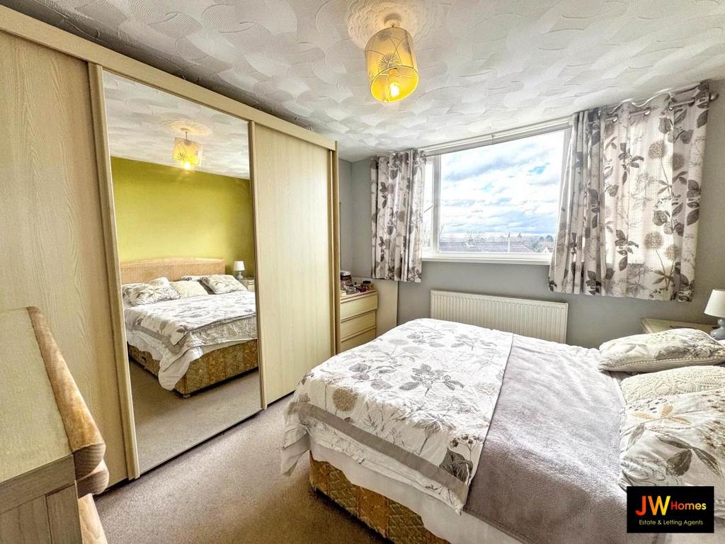 Bedroom 1 (8)
