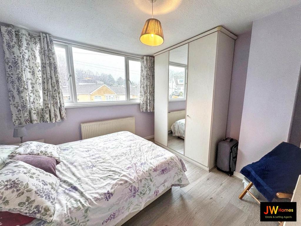Bedroom 2 (7)
