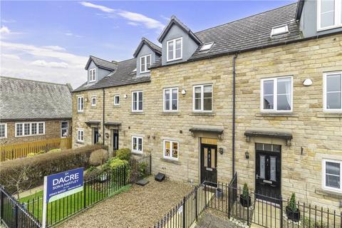 3 bedroom townhouse for sale, Richard Gossop Court, Burley in Wharfedale, Ilkley, West Yorkshire, LS29