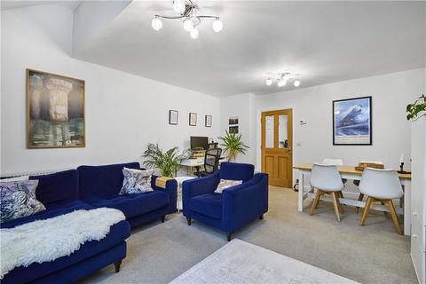 3 bedroom townhouse for sale, Richard Gossop Court, Burley in Wharfedale, Ilkley, West Yorkshire, LS29