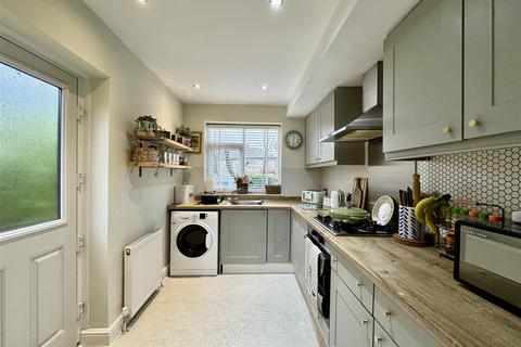 undefined, Pontey Mount, Waterloo, Huddersfield, HD5 8RE