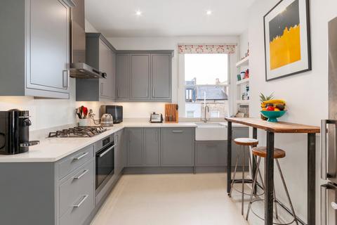 3 bedroom flat for sale, Brackenbury Road, Hammersmith W6