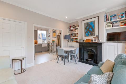 3 bedroom flat for sale, Brackenbury Road, Hammersmith W6