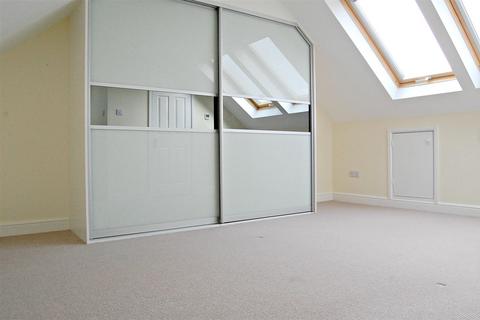 3 bedroom detached house to rent, Luker Drive Petersfield Hampshire
