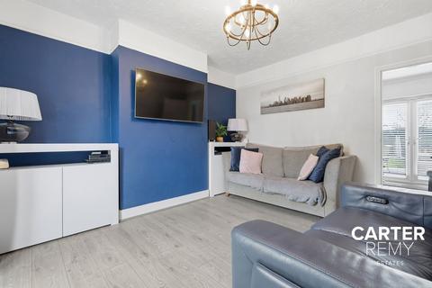2 bedroom maisonette for sale, Malvern Road, Grays, RM17