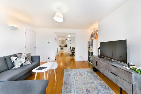 2 bedroom apartment to rent, Kew Bridge Court, Brentford London W4