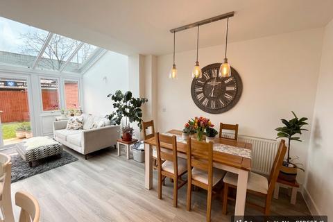 4 bedroom detached house for sale, Yarnbrook Gardens, Trowbridge BA14