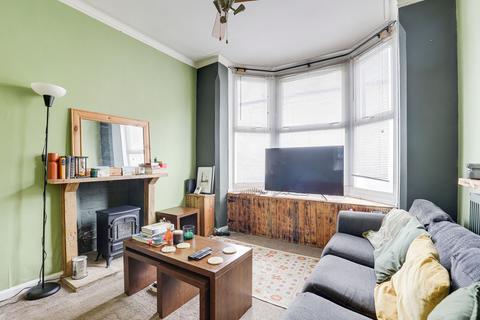 3 bedroom terraced house for sale, Woolmer Road, Nottingham NG2