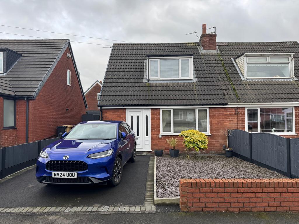 2 bed semi-detached dormer bungalow for sale Blac