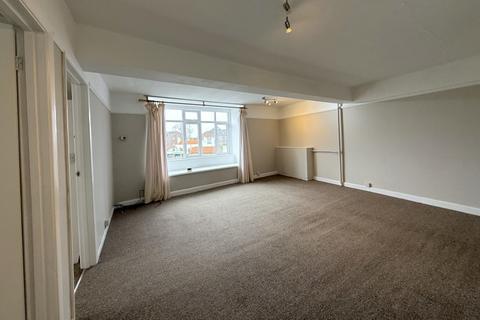 2 bedroom apartment to rent, Weybridge, Surrey, KT13