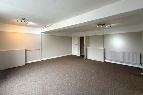 2 bedroom apartment to rent, Weybridge, Surrey, KT13