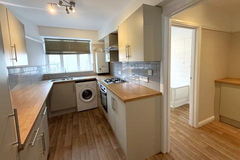 2 bedroom apartment to rent, Weybridge, Surrey, KT13