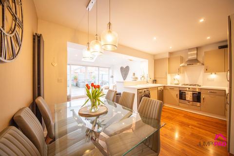 undefined, Raleigh Close, Newton-Le-Willows, WA12