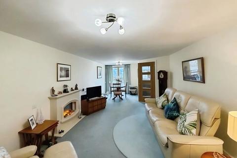 1 bedroom flat for sale, East Street, Newton Abbot, Devon.
