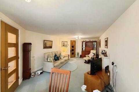 1 bedroom flat for sale, East Street, Newton Abbot, Devon.