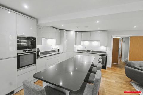 4 bedroom semi-detached house for sale, Cornflower Crescent, Polegate BN26