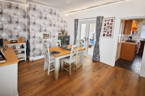 4 bedroom terraced house for sale, Robin Hood Road, Skegness PE25