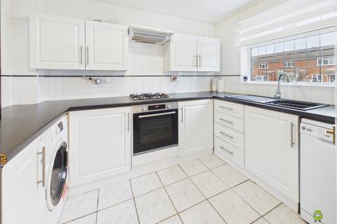 3 bedroom terraced house for sale, Fox Hollow Drive, Bexleyheath, Kent, DA7