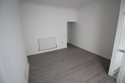 2 bedroom terraced house to rent, Mattison Street, Manchester, M11