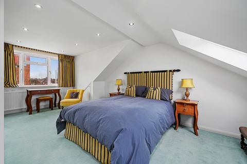 undefined, Bowes Road, London, W3 7