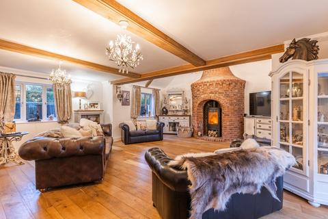 4 bedroom detached house for sale, Superb Brick and Flint Home in Trimingham
