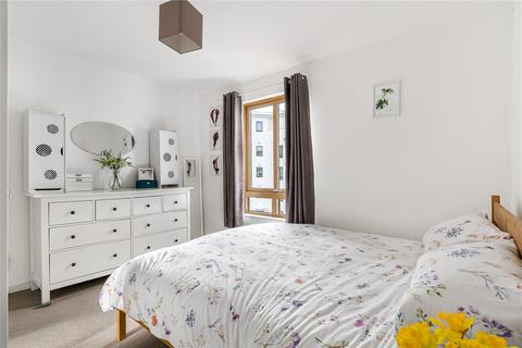 1 bedroom apartment for sale, Holford Way, London, SW15