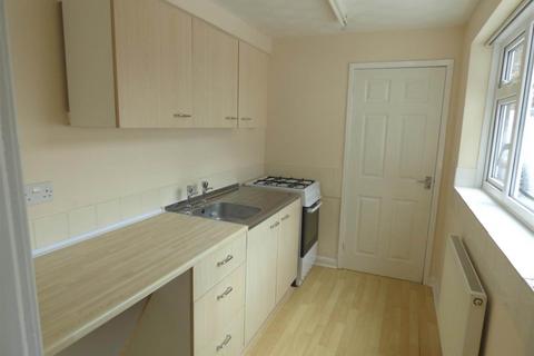 2 bedroom terraced house to rent, Nutgrove Avenue, St. Helens