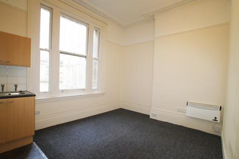 Studio to rent, The Drive, Hove BN3