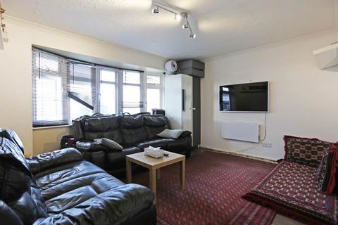 1 bedroom flat for sale, Catherine Court, Ilford, Newbury Park, IG2