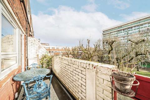 2 bedroom flat for sale, Tayport Close, London N1