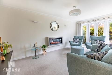 3 bedroom bungalow for sale, Walsingham Dene, Bournemouth, BH7 7
