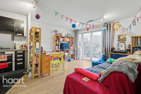 1 bedroom apartment for sale, Hawker Place, Walthamstow