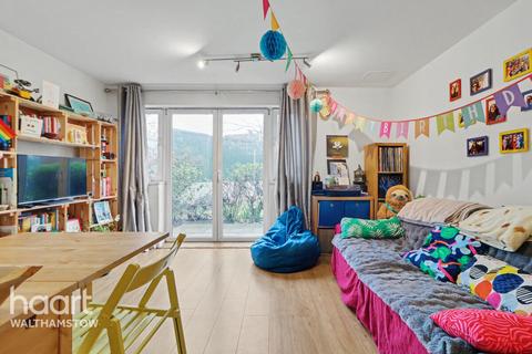 1 bedroom apartment for sale, Hawker Place, Walthamstow
