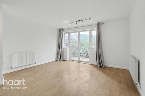 1 bedroom apartment for sale, Hawker Place, Walthamstow