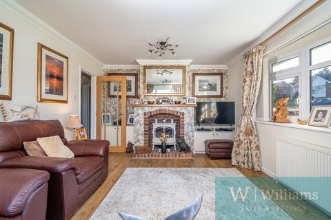 4 bedroom chalet for sale, Glebe Gardens, Wootton Bridge, Ryde, Isle of Wight