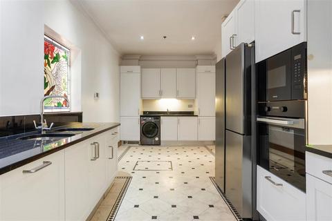undefined, Adam & Eve Mews, W8